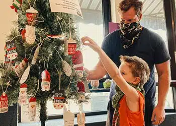 Books Brighten Children’s Christmas