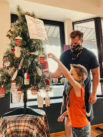 Books Brighten Children’s Christmas